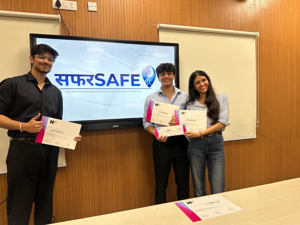 SafarSafe team with Hansraj certificates